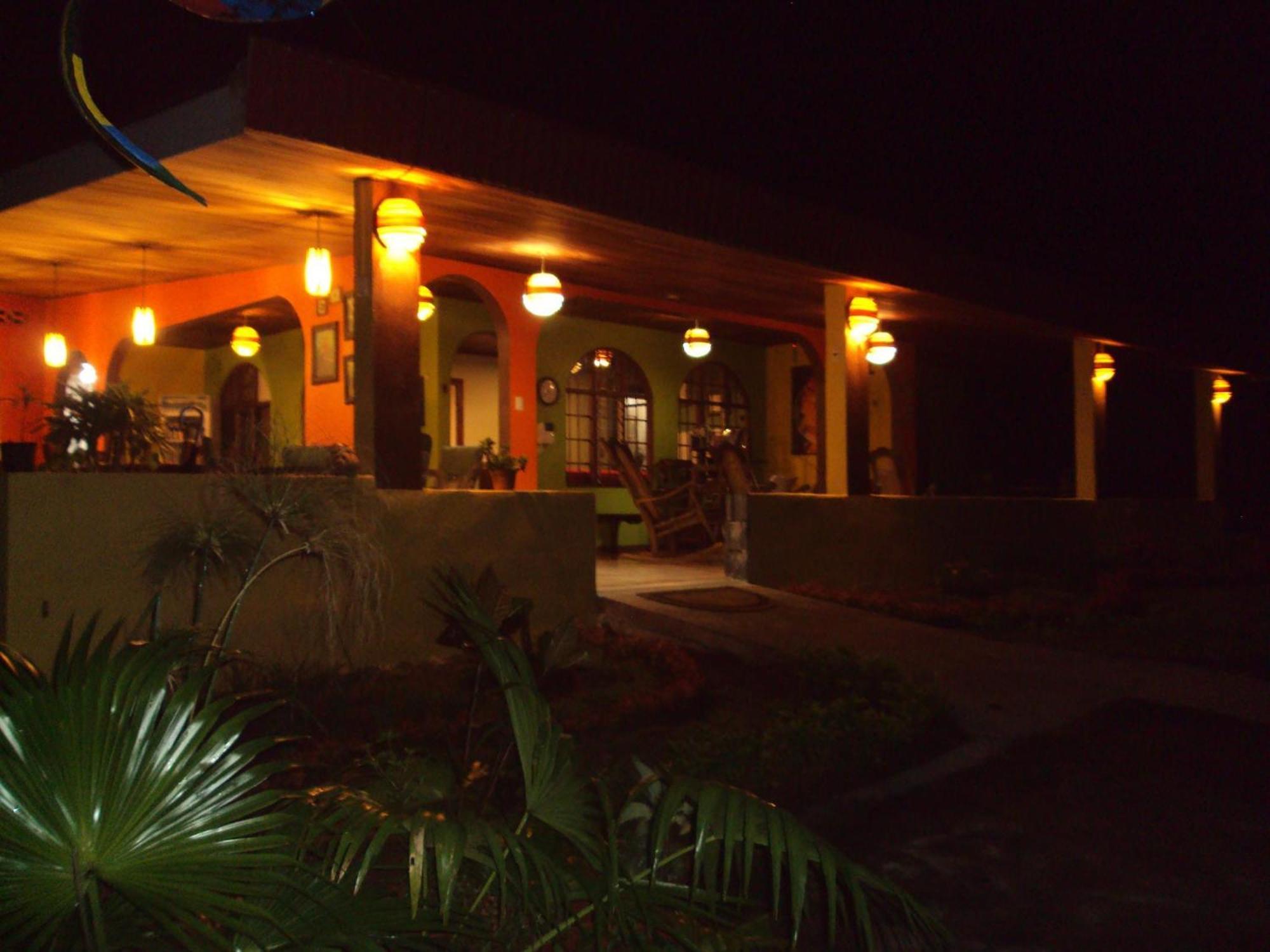 Aparthotel Villa Pacande & Rooms Pilas Екстериор снимка