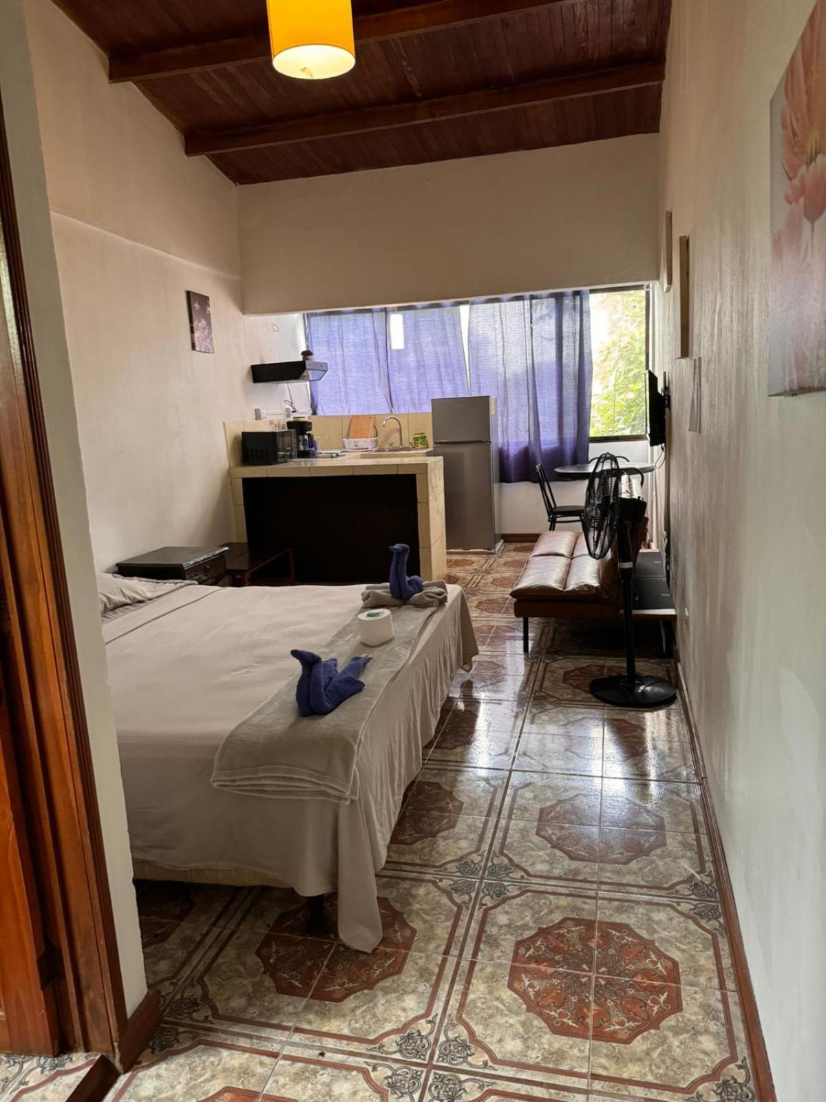 Aparthotel Villa Pacande & Rooms Pilas Стая снимка