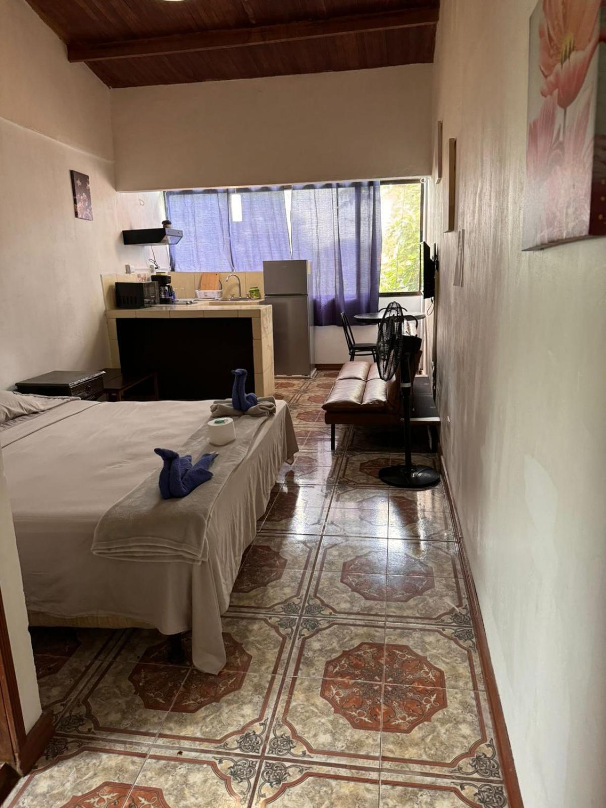 Aparthotel Villa Pacande & Rooms Pilas Стая снимка