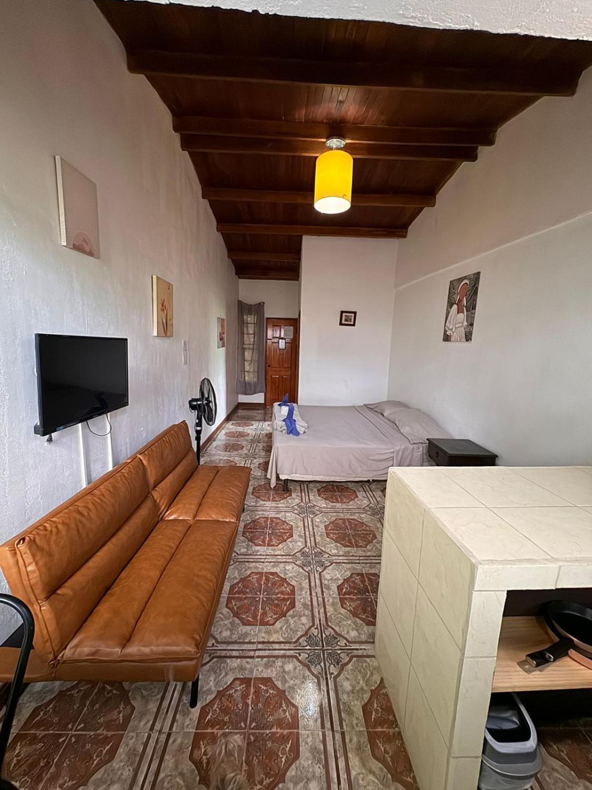 Aparthotel Villa Pacande & Rooms Pilas Стая снимка