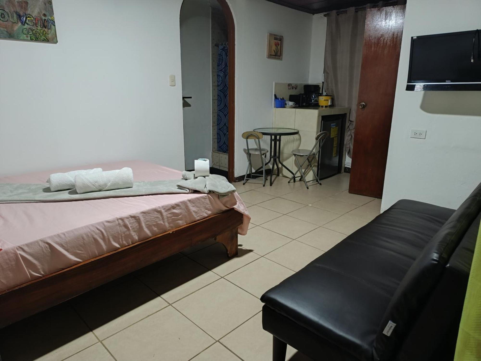 Aparthotel Villa Pacande & Rooms Pilas Стая снимка